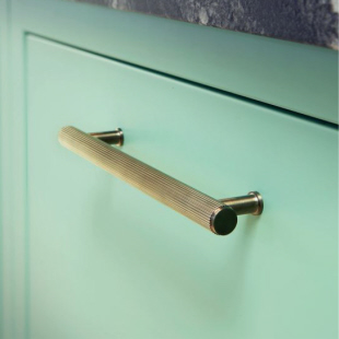 Alexander & Wilks Range - Handle Heaven
