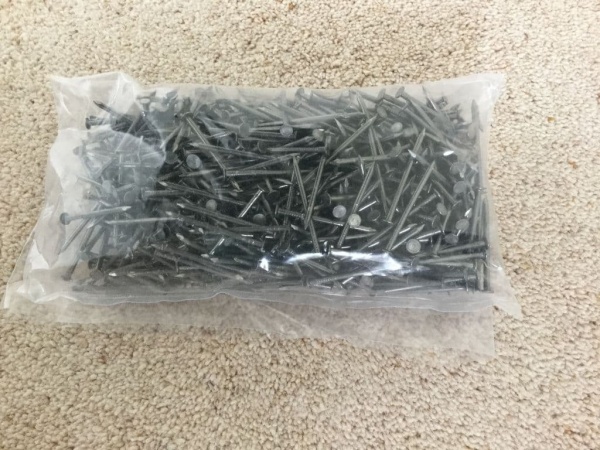 GALVANISED ROUND WIRE NAILS - 50mm long x 2.4mm dia (1.9kg bag approx. 600 nails)
