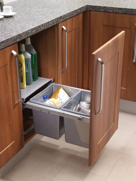 PULL-OUT WASTE BIN (Base Mounted 30 litre capacity) for minimum 450mm wide cabinet (ECF BIN38)